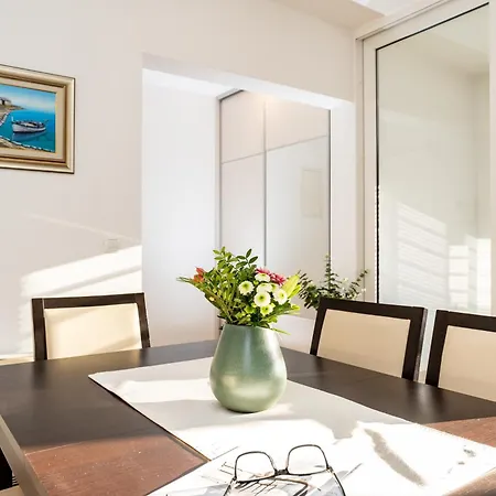 Marie 2 Bdr Apartment Zadar