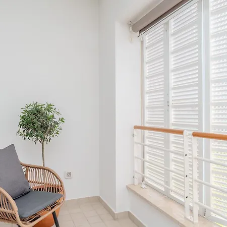 Marie 2 Bedroom Lägenhet *