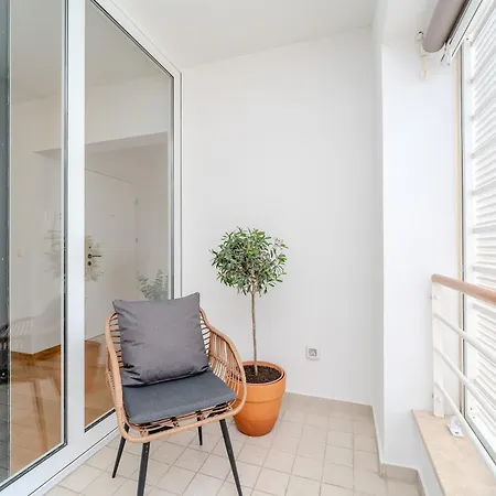 Marie 2 Bedroom Διαμέρισμα *